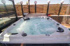 אחוזת המטע 7