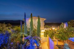 החולה האוס 103