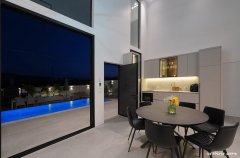 קומו סוויטות בוטיק 48