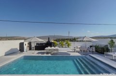 קומו סוויטות בוטיק 37