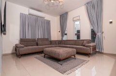 רון וילאג בוטיק 39