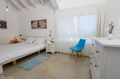 וילה החרוב 11