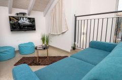 וילה החרוב 18