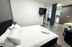 סוויטות יערת הדבש 10