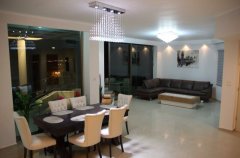 וילה אבוקדו 8