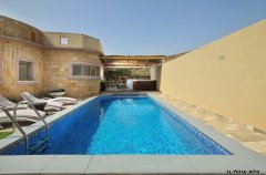 וילה מול הקשת 44