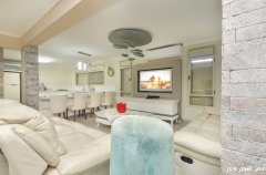 הוילה באחוזה 77