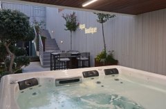 וילה AQUA בוטיק 61