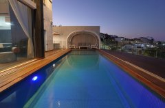 וילה AQUA בוטיק 67