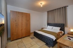 פייב ריזורט 28