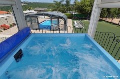 אחוזת שושנים בוטיק