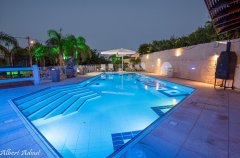 אחוזת הנרקיס 42 44