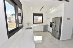 וילה נירוונה 6