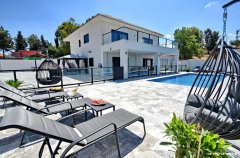 וילה מאסאי 12