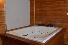 אצלנו בחצר 14