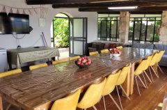 אצלנו בחצר 2