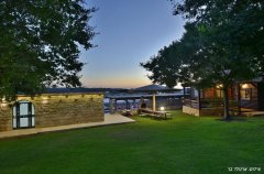 אצלנו בחצר 1