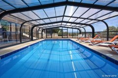 אצלנו בחצר 22