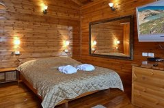 אצלנו בחצר 13