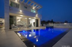 וילה סטארלייט 65