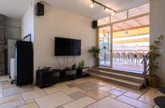 בי קיי פאלאס 30