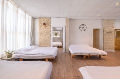 בי קיי פאלאס 6