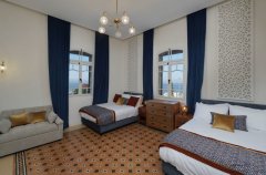 אואזיס פאלאס 15