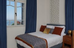 אואזיס פאלאס 28