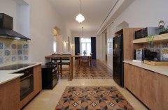 אואזיס פאלאס 42