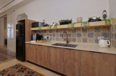 אואזיס פאלאס 19