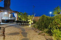 אואזיס פאלאס 54