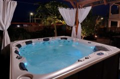 אואזיס פאלאס 47