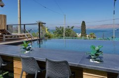 אואזיס פאלאס 18