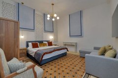 אואזיס פאלאס 64