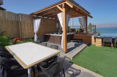 אואזיס פאלאס 75