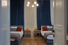 אואזיס פאלאס 84