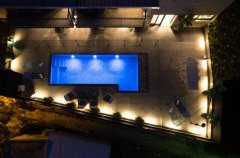 פסגת השמונה 75