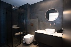 פסגת השמונה 72