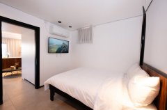 פסגת השמונה 70