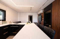 פסגת השמונה 66