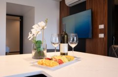 פסגת השמונה 65