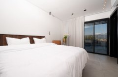 פסגת השמונה 61