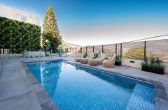 פסגת השמונה 54