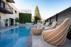 פסגת השמונה 19