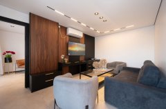 פסגת השמונה 10