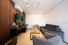 פסגת השמונה 12