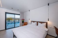 פסגת השמונה 21