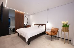 פסגת השמונה 30