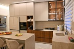 שיר בכנרת במושבה מגדל 10