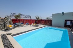 הבית באגם 18